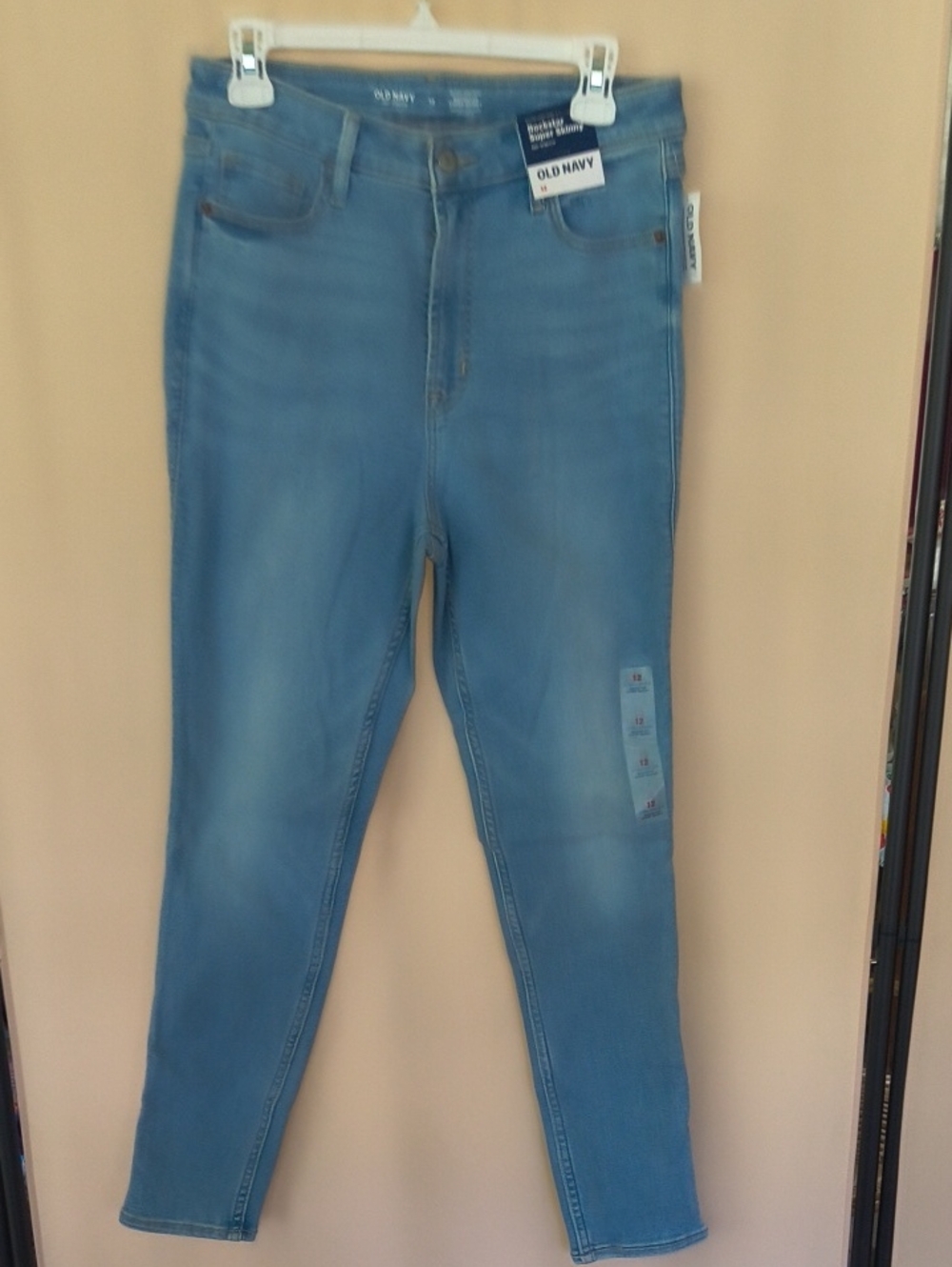 NWT Old Navy Women's Light Rockstar Super Skinny Jeans Size 12